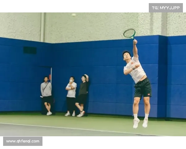 网球赛场激情四溢,旋律激昂奏响梦想与荣耀的主题曲 网球赛场激情四溢,旋律激昂奏响梦想与荣耀的主题曲